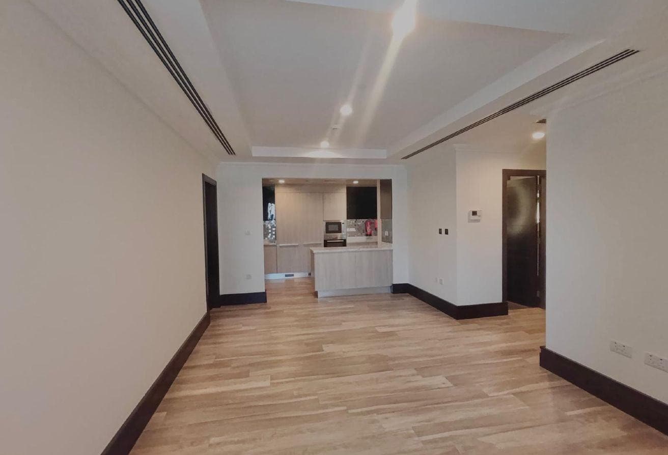 1BR | SF | Utilities Included | Beach Access