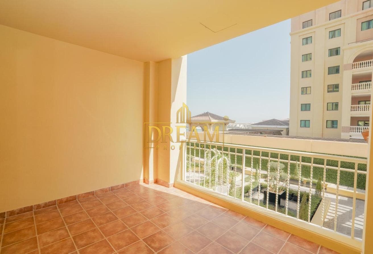 FF Studio With Balcony | Bills Included