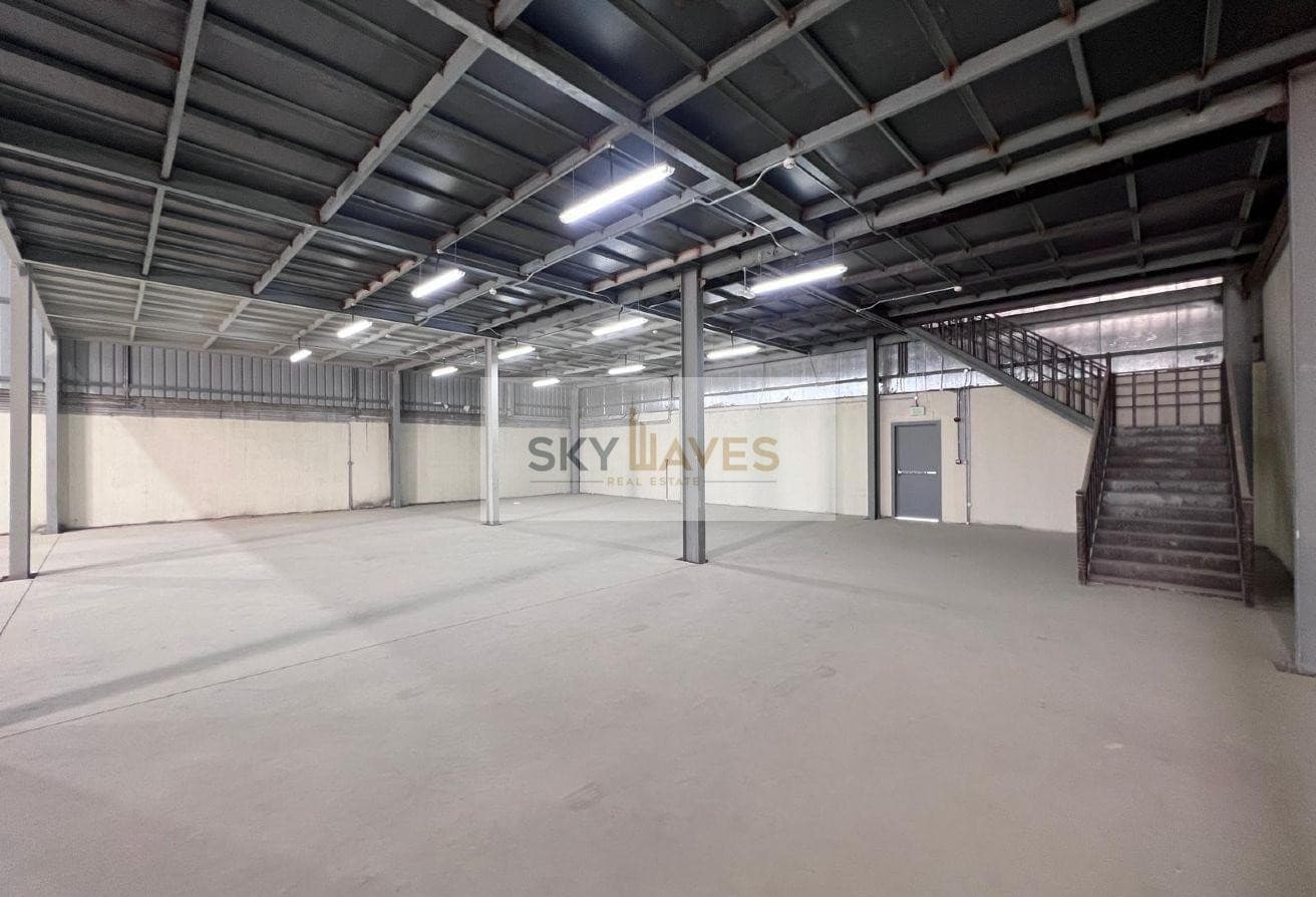 1800SQM STORE AVAILABLE IN BIRKAT AL AWAMER