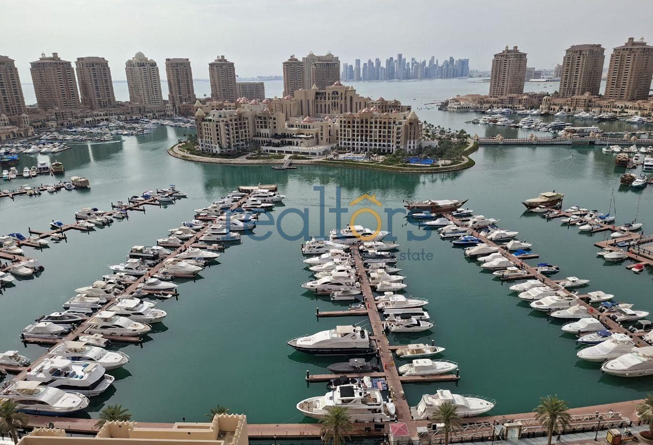 Direct marina view. Gorgeous 2 bedroom apartment