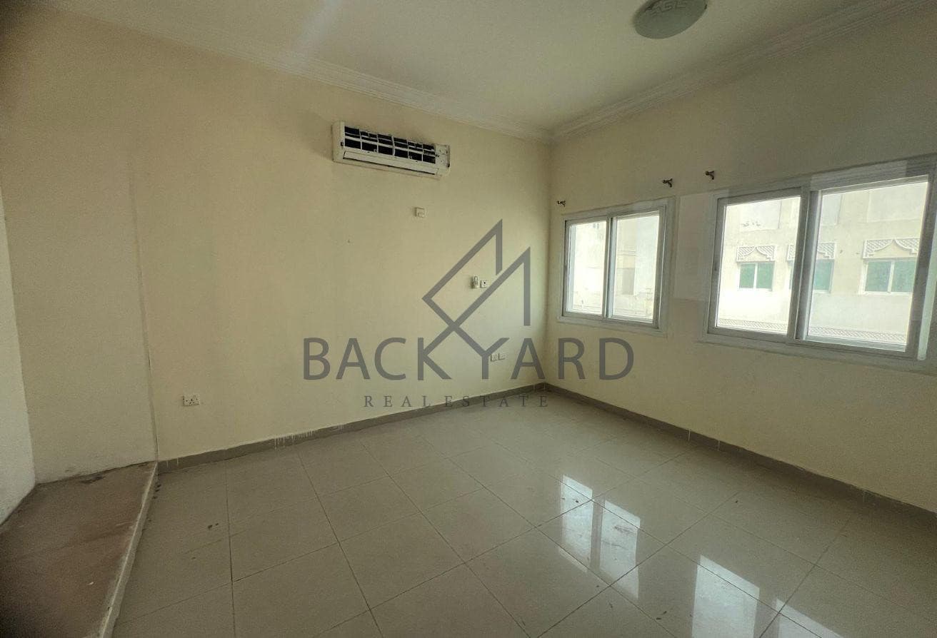 Spacious 3BHK+Maid Villa in Ain Khalid – 350sqm