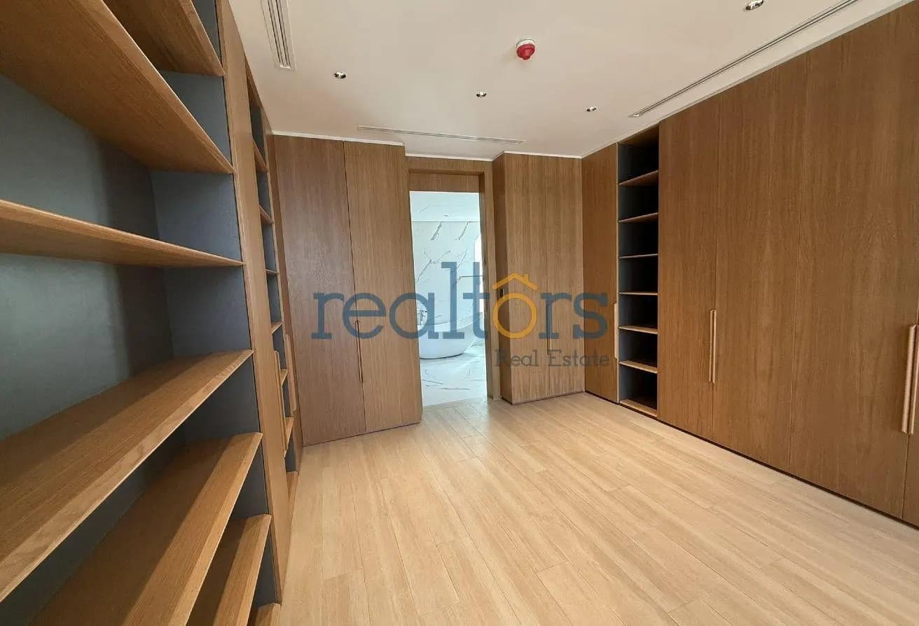 New Luxury Modern Villa I Private Pool I Elevator
