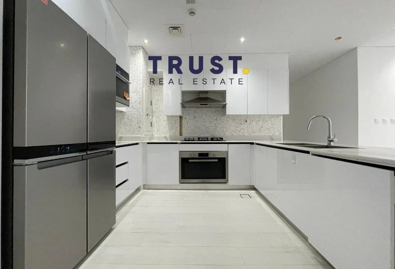2 BR Apartment in Fox Hills with 2 Parking Slots