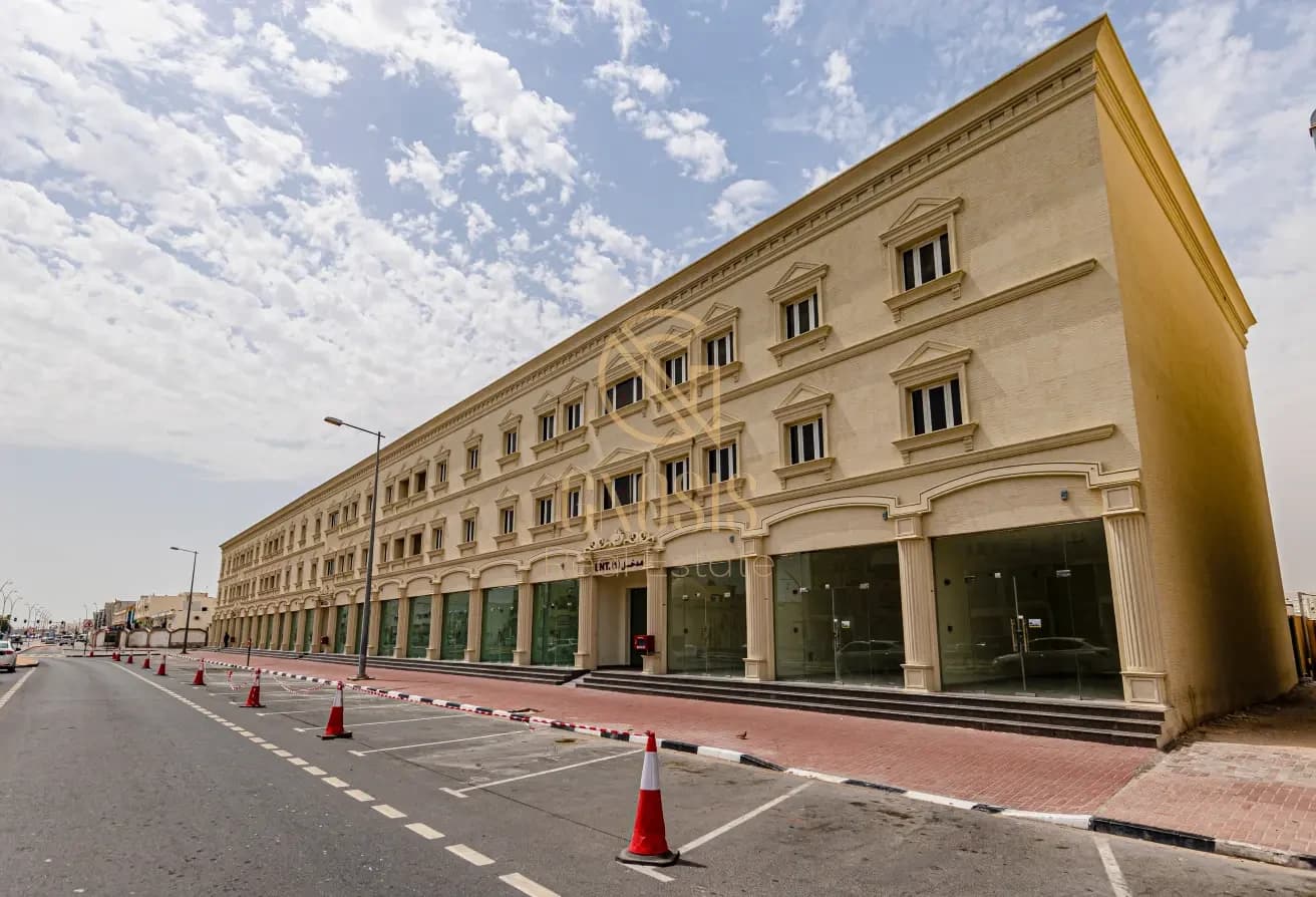 **BRAND NEW** SPACIOUS AFFORDABLE SHOP IN AZIZIYA