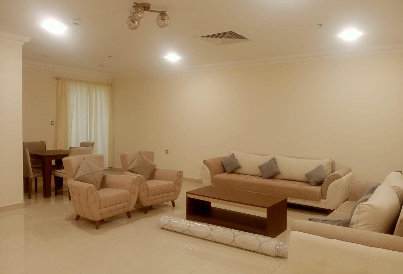 Spacious 1BHK FF Apartment Um Ghuwailina W/Bills