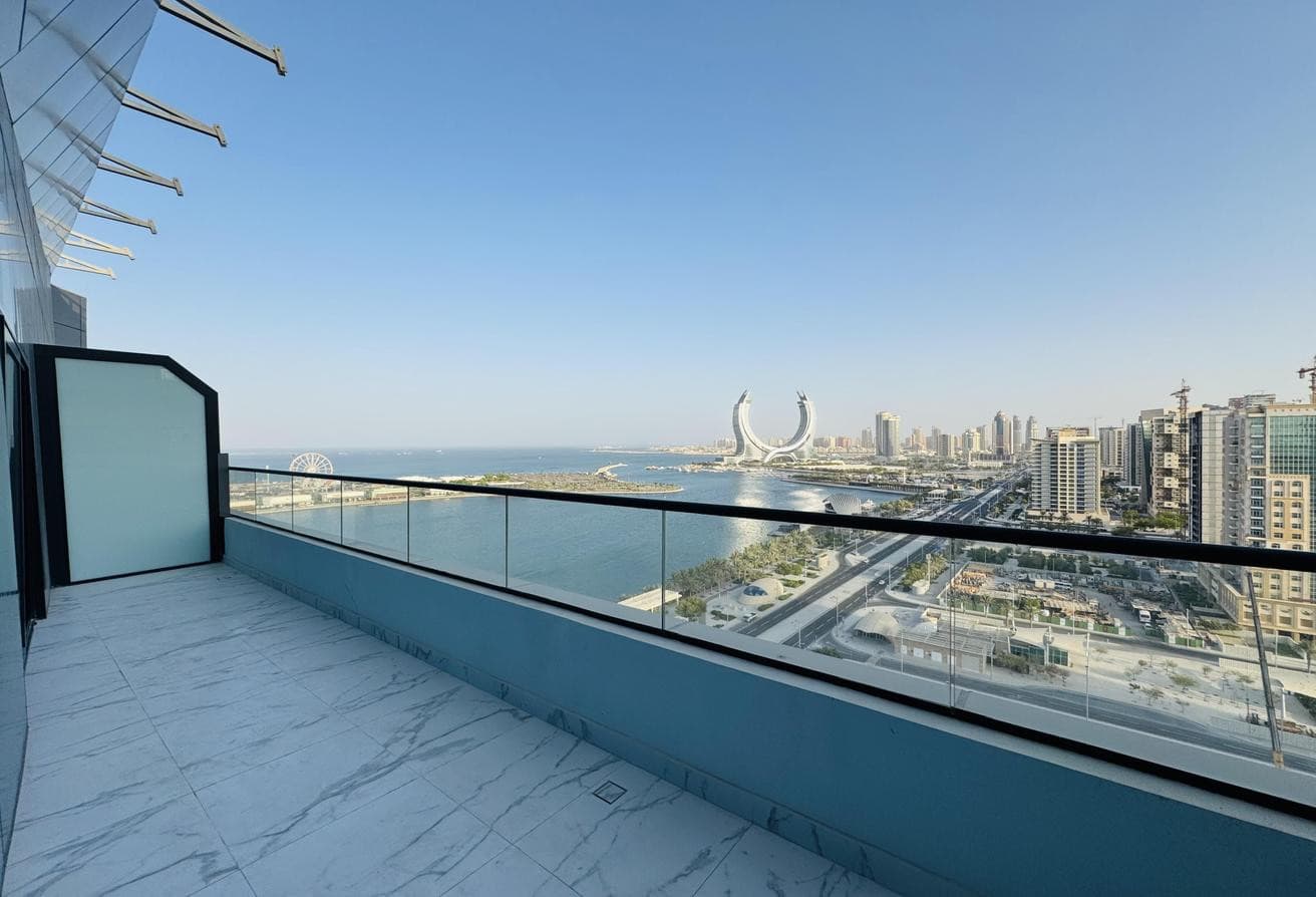 AMAZING BRAND NEW APARTMENT IN PRIME LOCATION