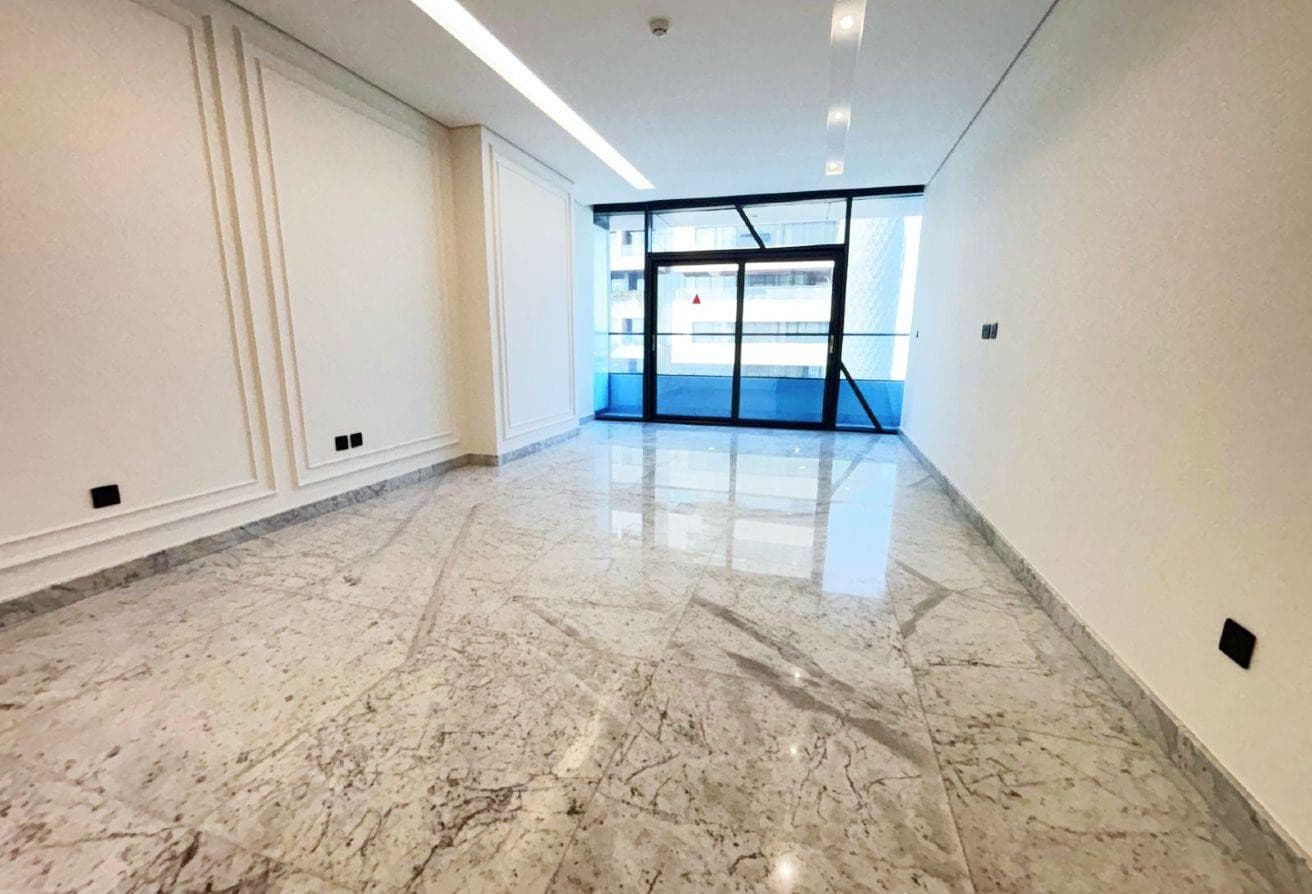 MAJESTIC 2 BHK + MAIDS ROOM APARTMENT WITH BALCONY