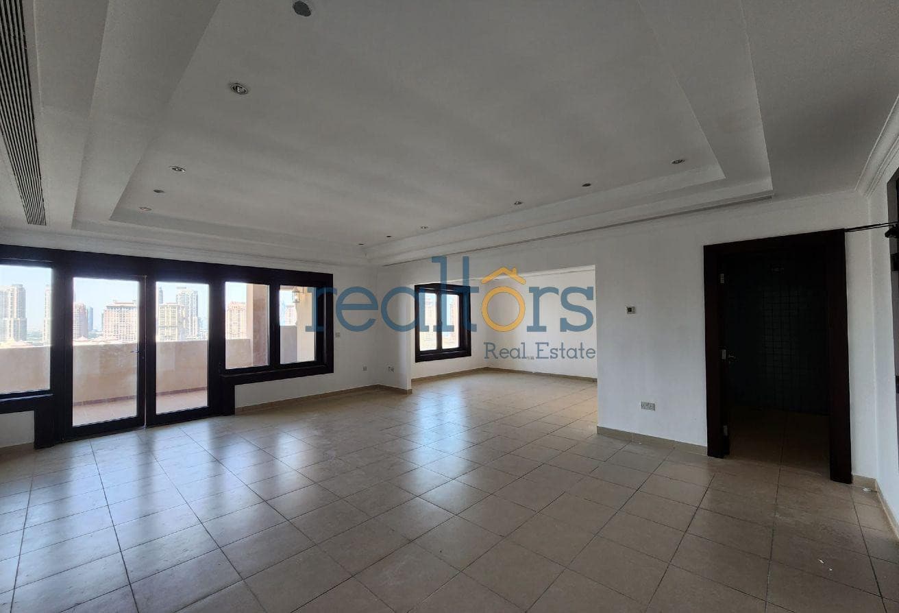 Porto Arabia 2 Bed! Spacious Balcony