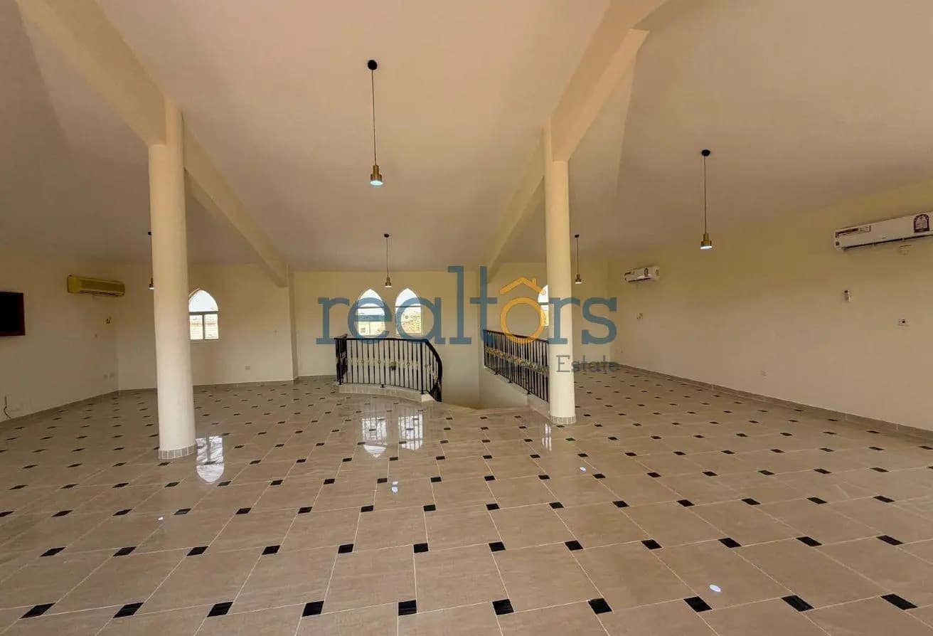Spacious 4BR Villa with Private Pool | Legtaifiya