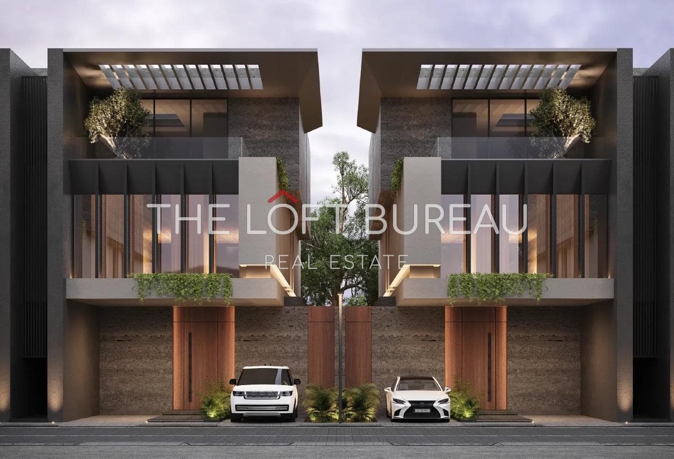 LUXURY PRIVATE VILLA// FREEHOLD// POOL & LIFT
