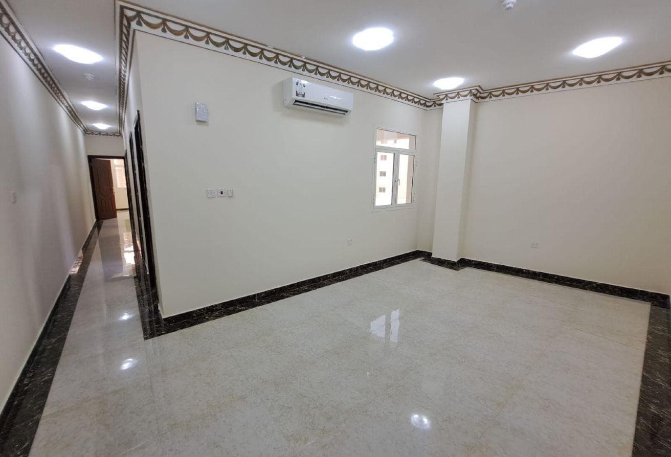 Available 2BHK UF Apt in Mansoura nr Najma C Ring!