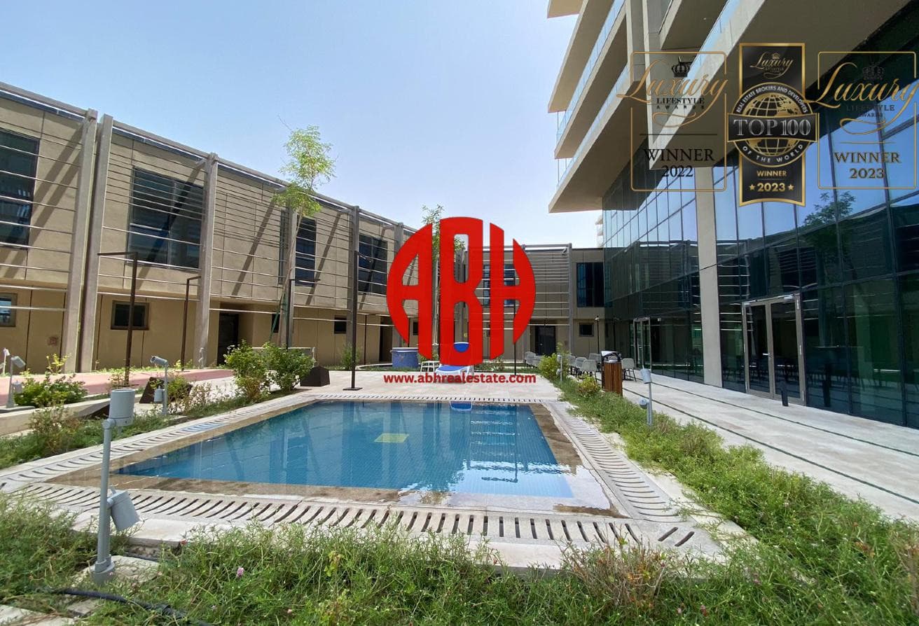ELEGANT 3-BDR+MAID TOWNHOUSE | LUXURY AMENITIES