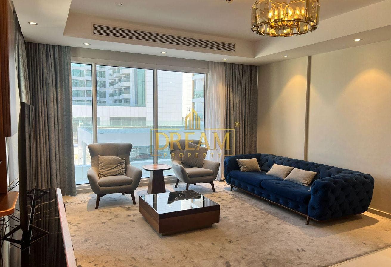 Vendom Mall View | Elegant 1 Bedroom with Balcony