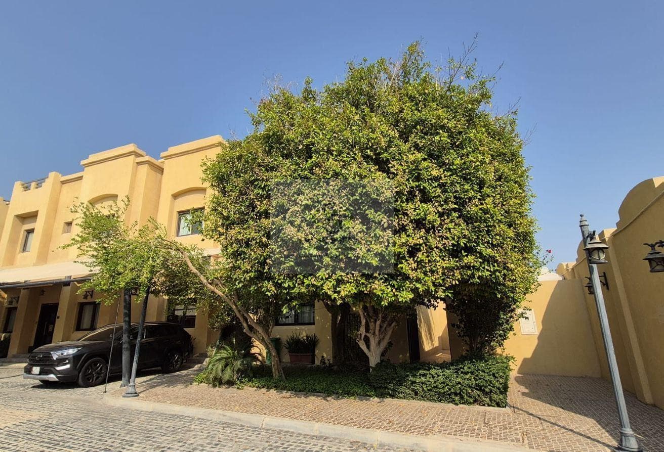 SF 4BHK + Maid Room Compound Villa In Al-Hilal.