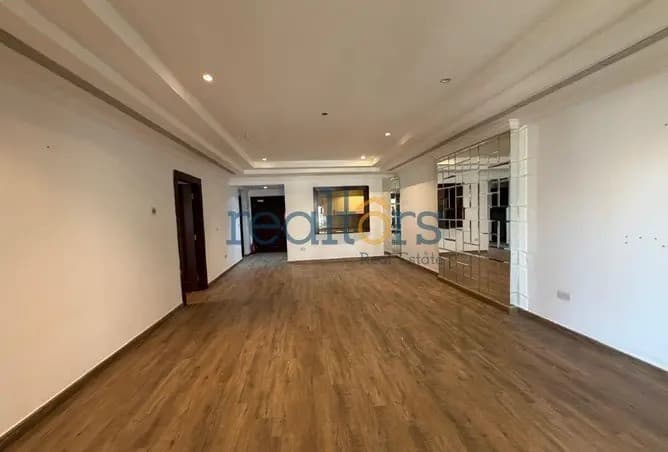 Spacious 1BR | 2 Parking | Porto Arabia T24