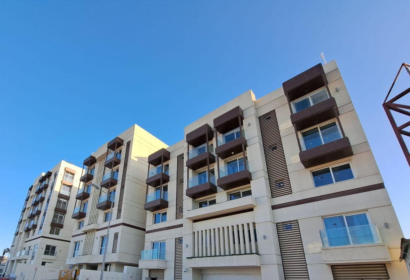 Brand NEW Apt SF 2bhk + Maids Rm in Corniche CRing