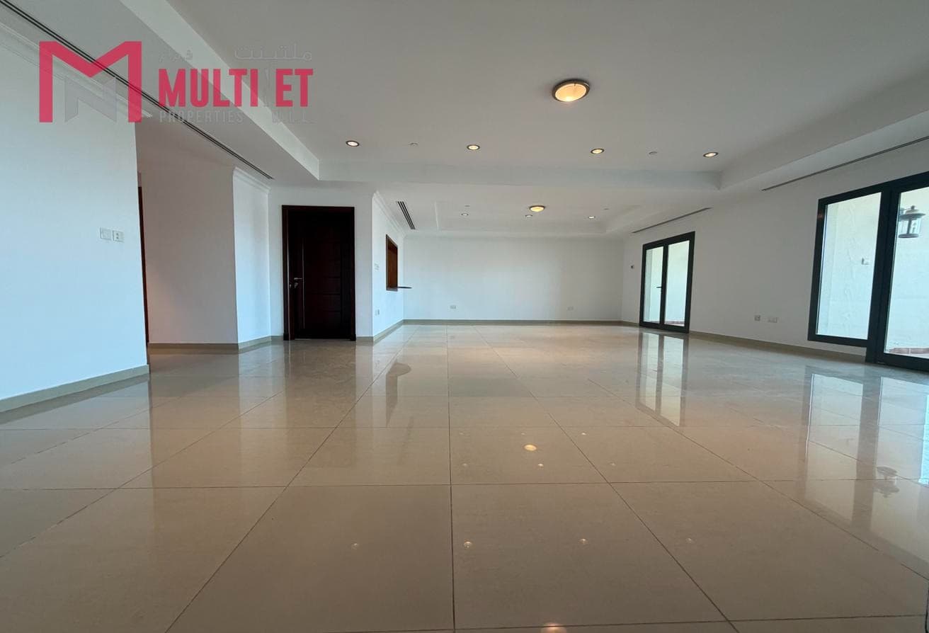 Large 2 Masters Bedrooms SF in Porto Arabia