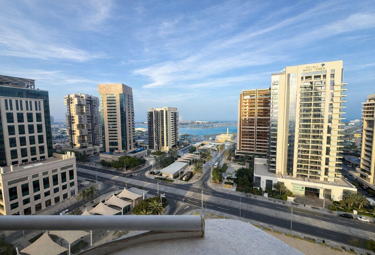Luxury 1 BHK Furnished Apartment Sea view
