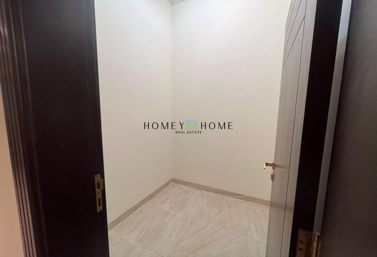 1 month free: 3bhk with Storage in Bin Mahmoud