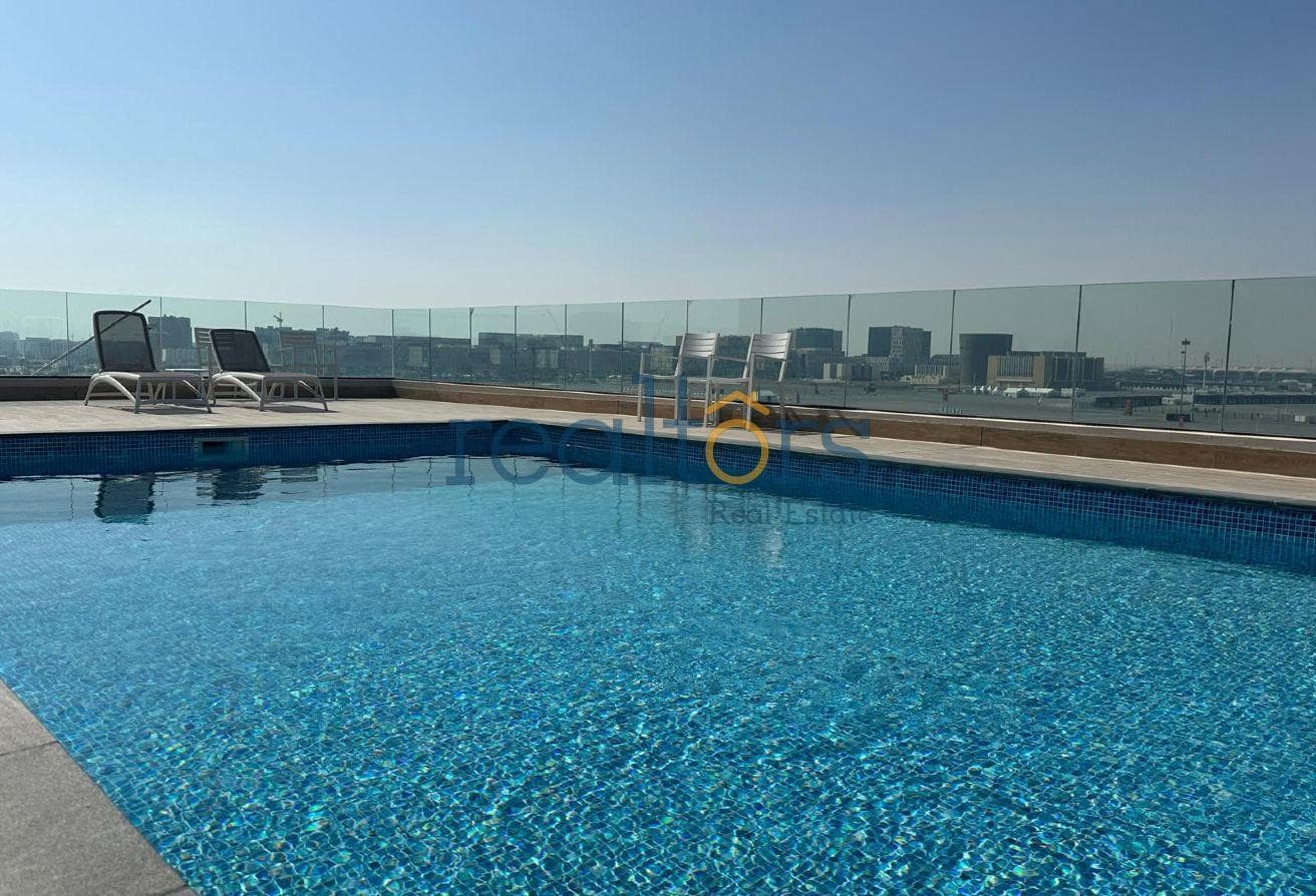 Fox Hills 1BR: Luxury Living, Low Price !!