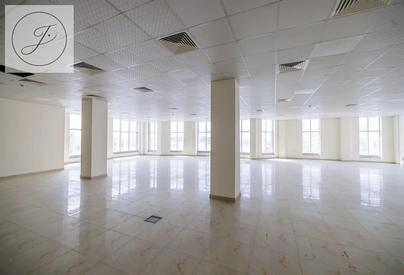 Spacious commercial space suitable for clinic and gym.