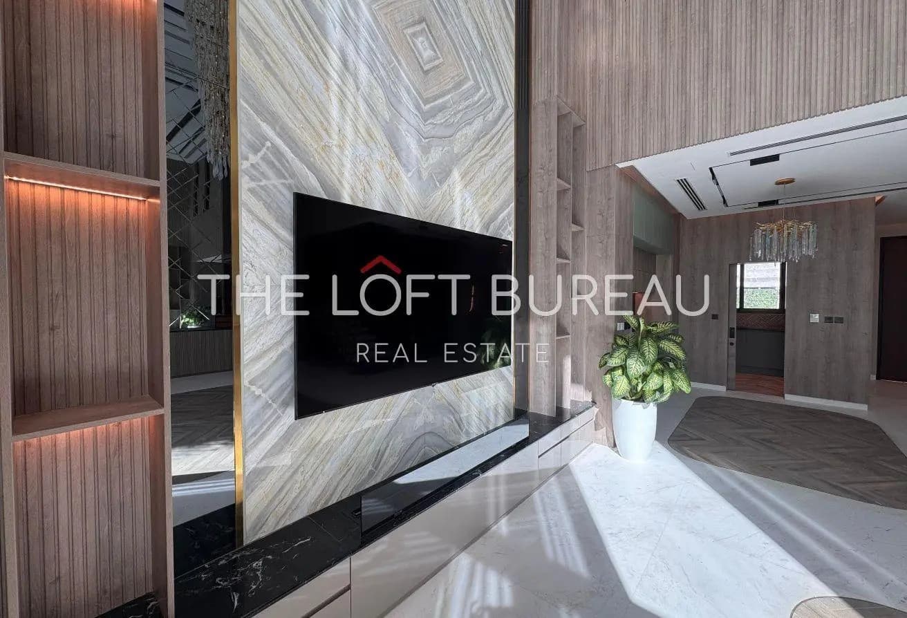 SMART TOWNHOUSE VILLA 5 BRS | MAID AND DRIVER ROOM