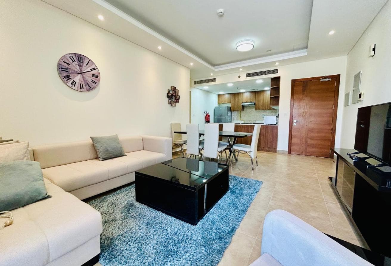 Staduim view / balcony / spacious two bedrooms apt