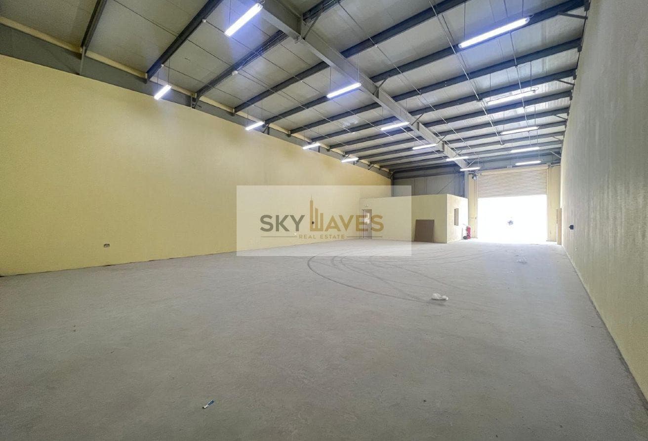250M2 STORE AVAILABLE IN BIRKAT AL AWAMER