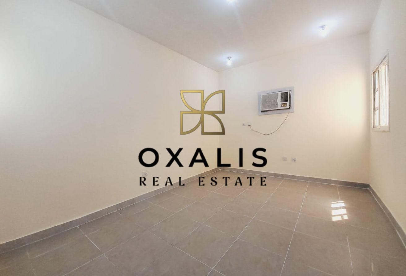 LIMITED OFFER ! UNFURNISHED 2 BEDROOMS UNFURNISHED