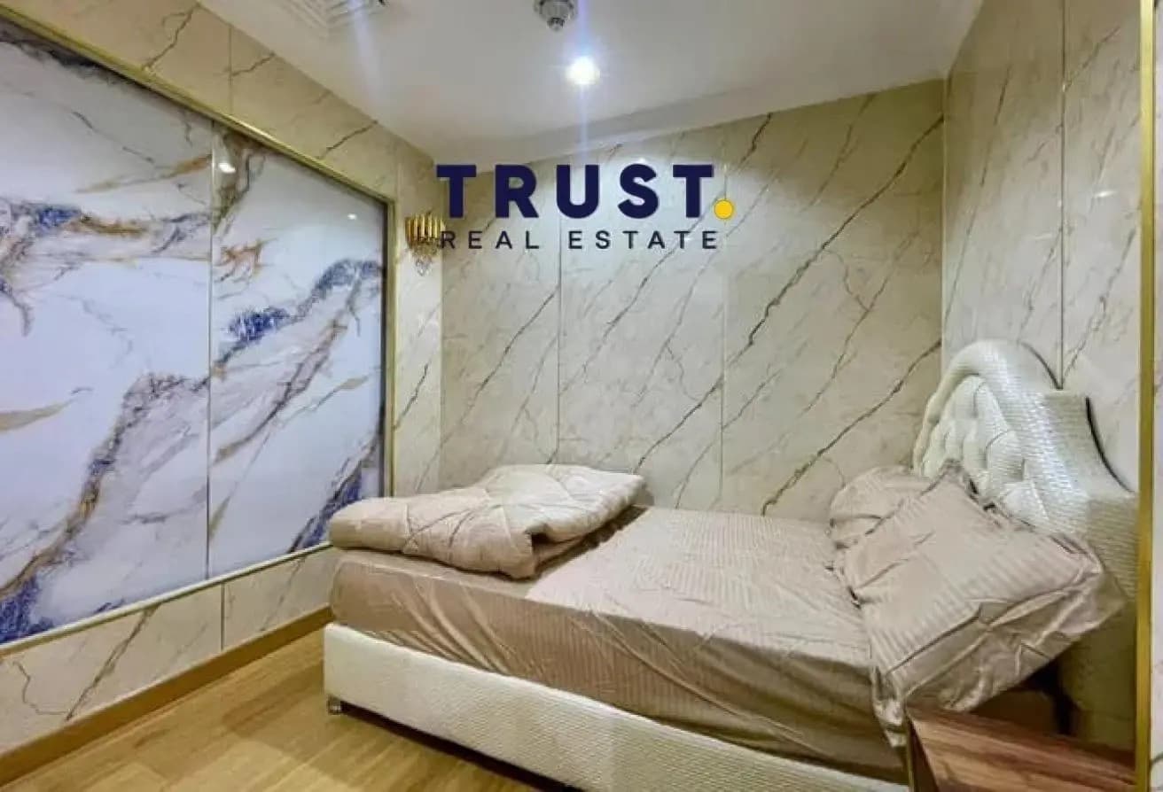 3 BR Apartment with Balcony in The Pearl Island