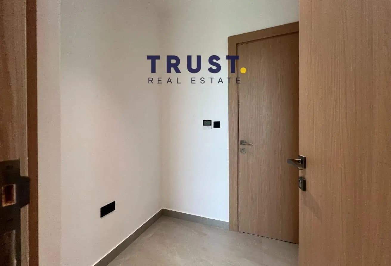 READY TO MOVE|4 + Maid|Private Pool|Title Deed TEr