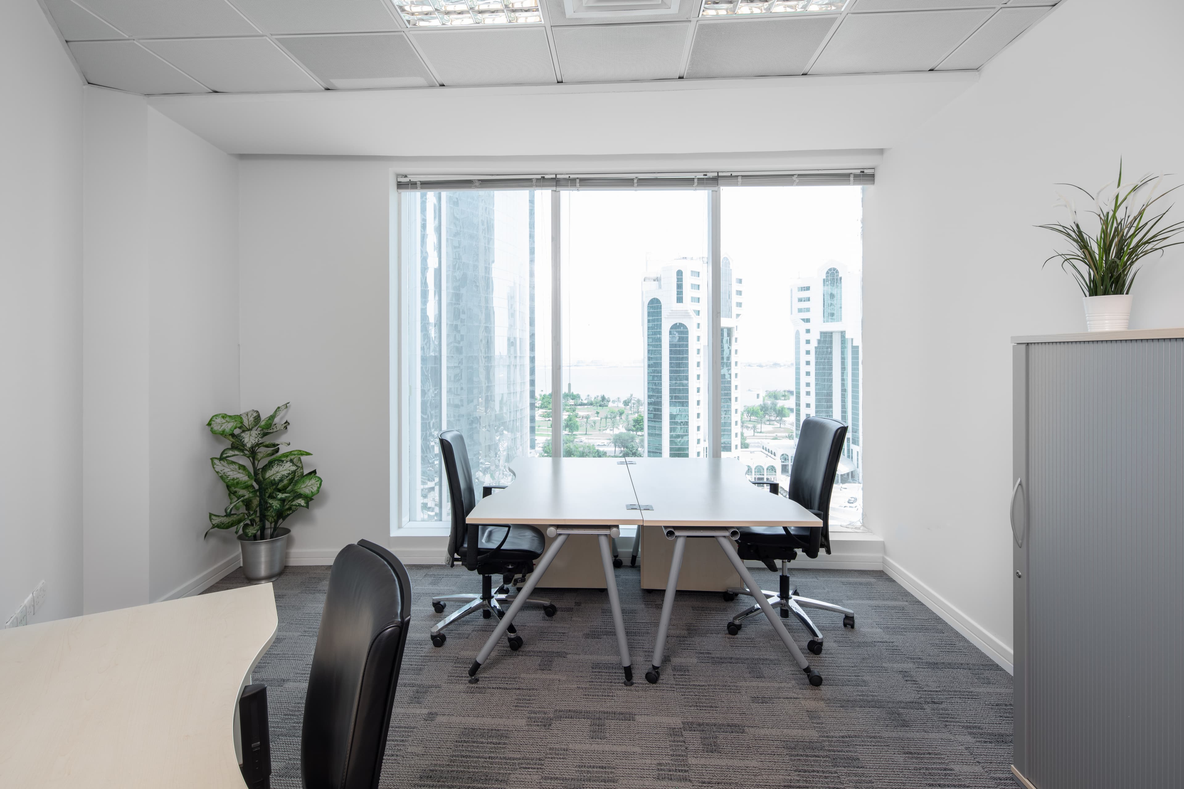 All-inclusive access to professional workspace for rent for 2 persons in DOHA, West Bay