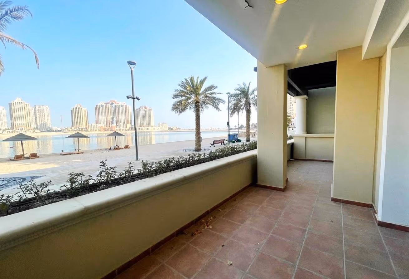BEACHFRONT |1BR CHALET W/ BALCONY | AMENITY ACCESS
