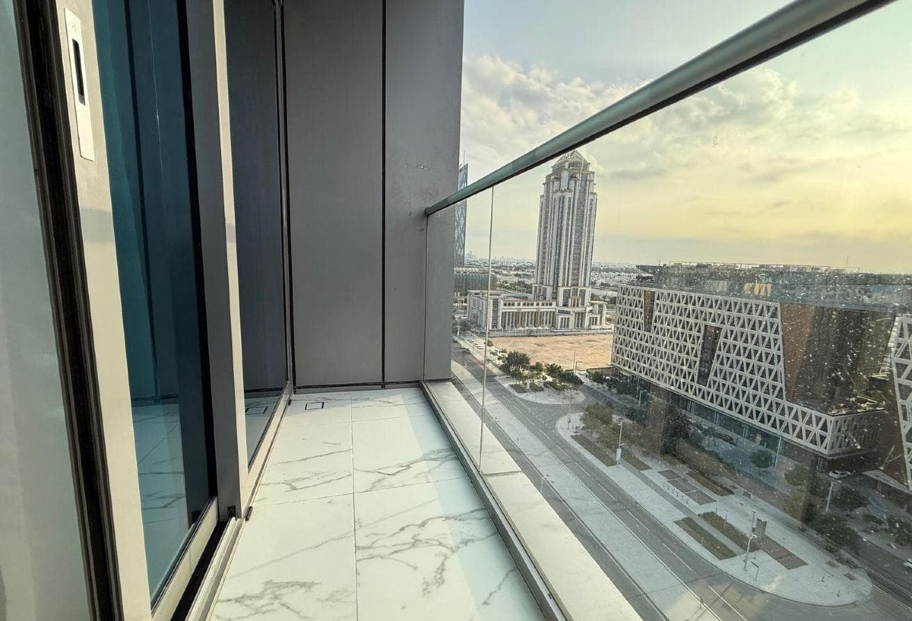 BRAND NEW / ONE BEDROOM / BALCONY