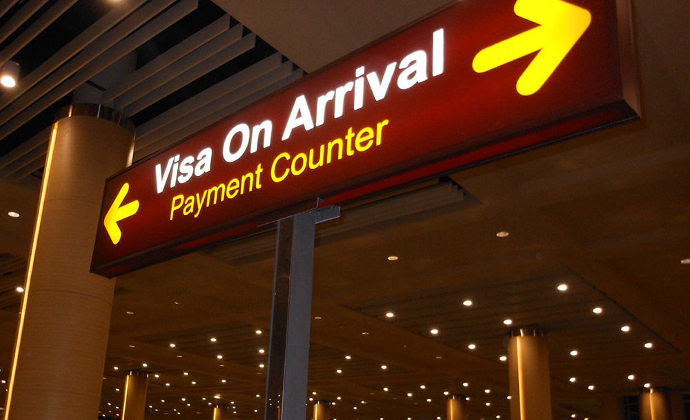 visa to travel through doha